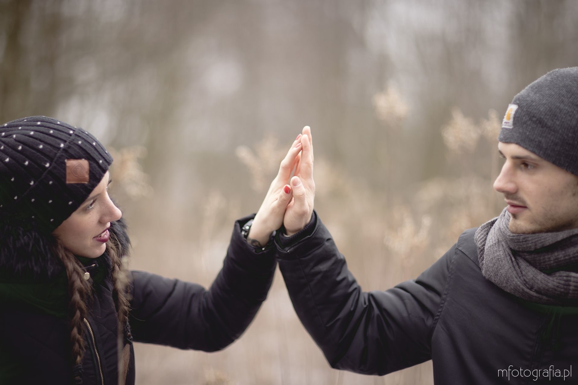 zimowa sesja zakochanych z końmi